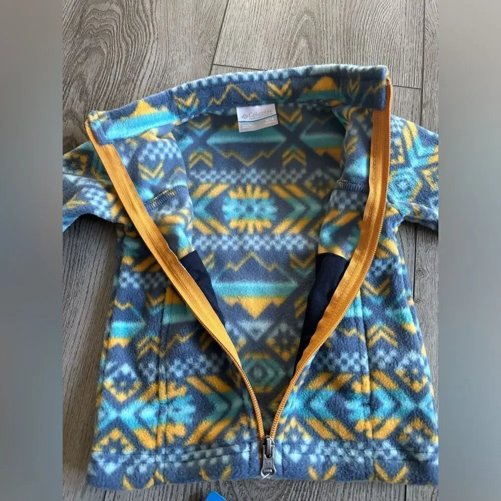 Columbia kids fleece sweater with beautiful pattern